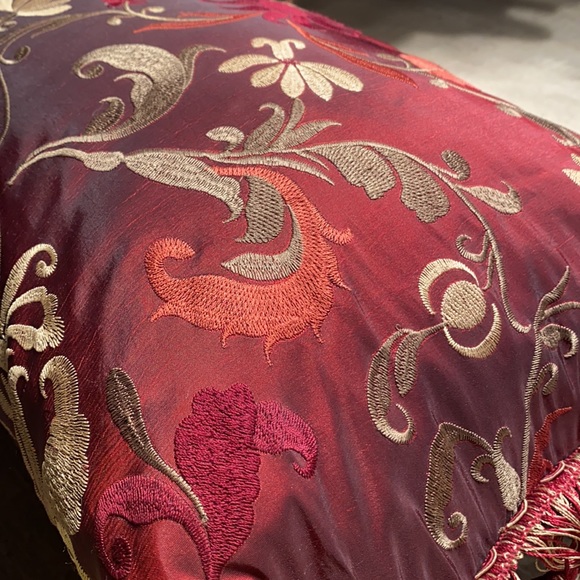 Red, gold, sage and sienna silk tassel pillow - Picture 7 of 10